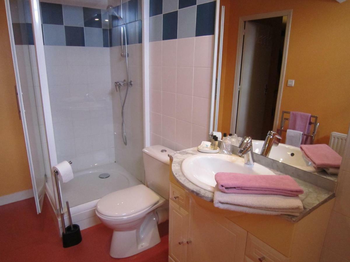 Le Camelia Hotel Ruille-Froid-Fonds Luaran gambar