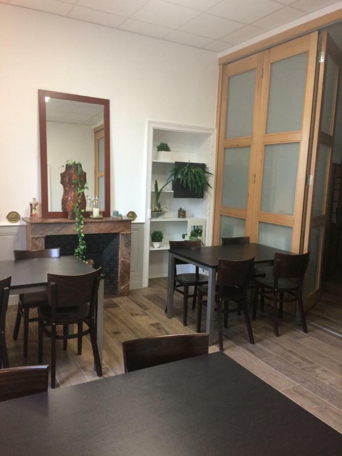 Le Camelia Hotel Ruille-Froid-Fonds Luaran gambar